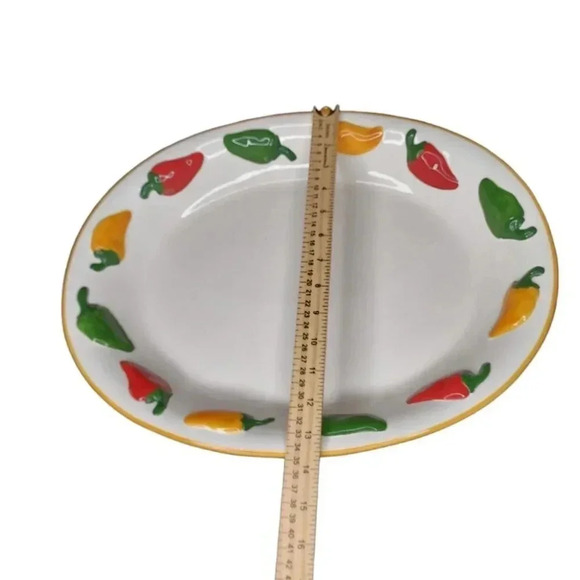 Clay Art Oval "El Paso" Serving Platter With Raised Peppers - Picture 4 of 5